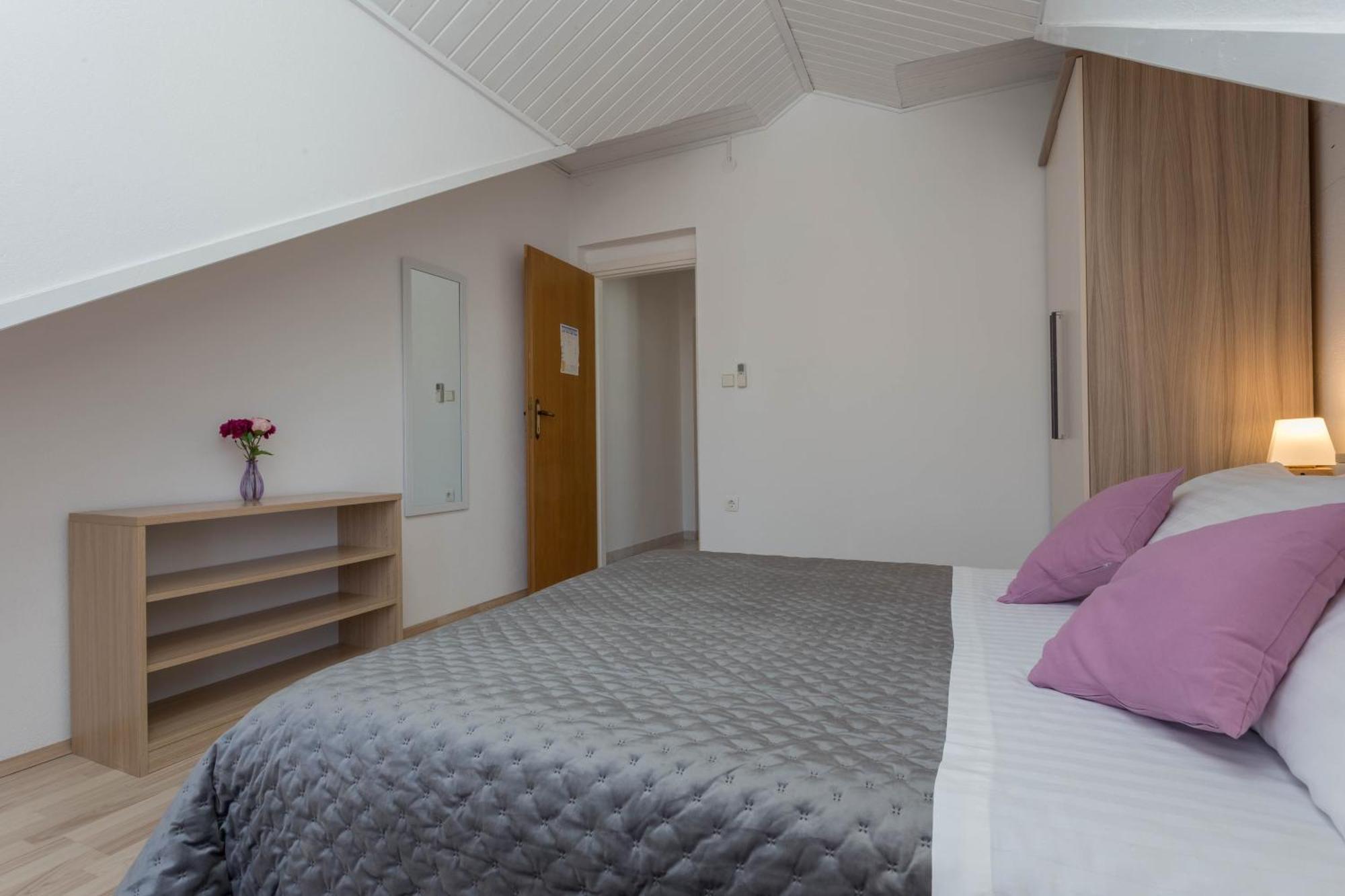 Marija Bibic Apartment Hvar Town